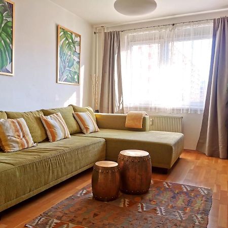 Cozyhome Retro Apartment บราติสลาวา ภายนอก รูปภาพ