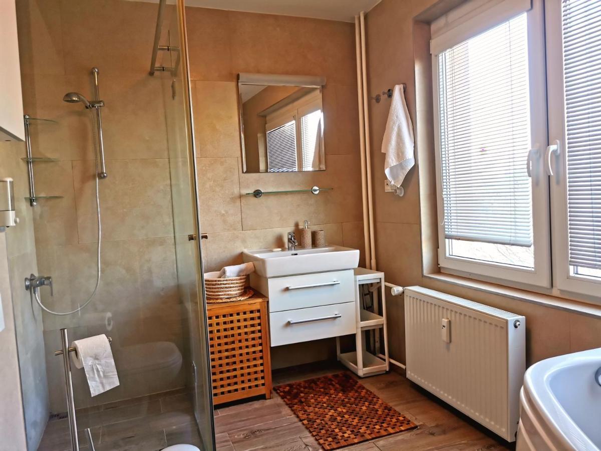 Cozyhome Retro Apartment บราติสลาวา ภายนอก รูปภาพ