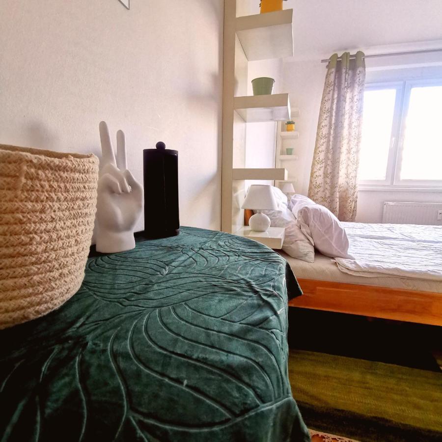 Cozyhome Retro Apartment บราติสลาวา ภายนอก รูปภาพ